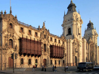 City Tour in Lima - Colonial and Modern Walk