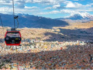 Exploring La Paz on the tallest urban cable car in the world!