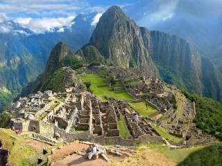 Machu Picchu! Discover this wonder with our expert local guide